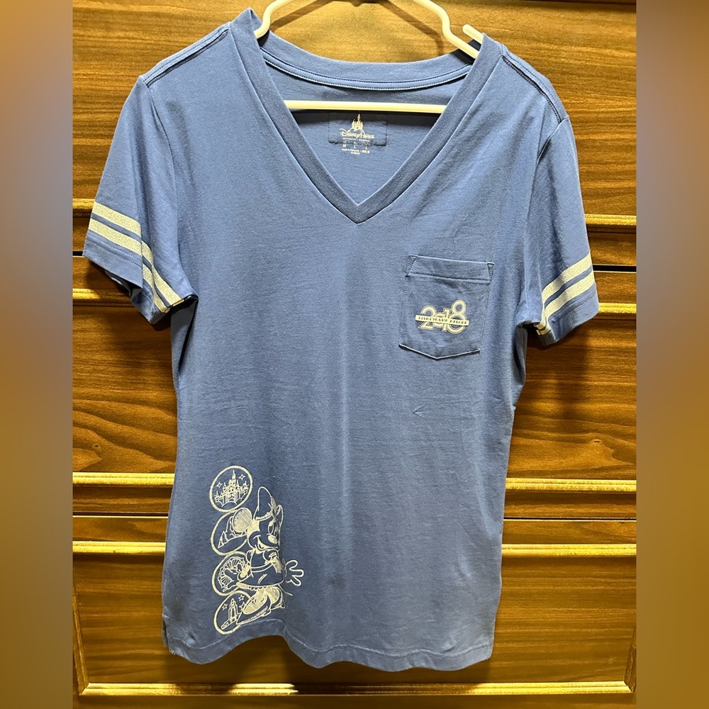 NWOT Minnie Mouse Disneyland 2018 T-Shirt Size Medium